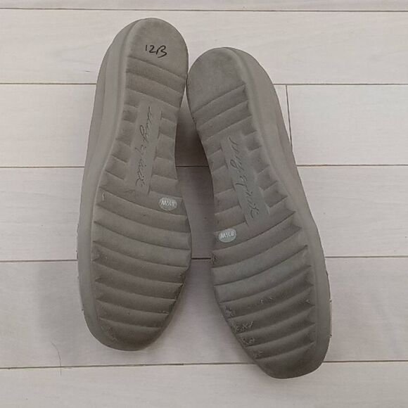 Easy Spirit Women's Acasia Round Toe Slip-on Casual Flats Taupe Gray Size 8.5 W - Picture 5 of 8